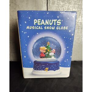 Hallmark Peanuts 50th Anniversary Musical Snow Globe
